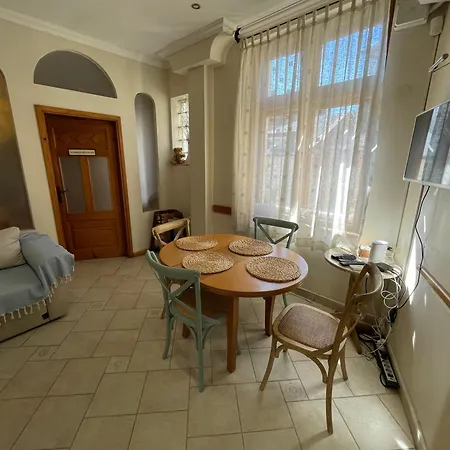 Apartment Time Traveling