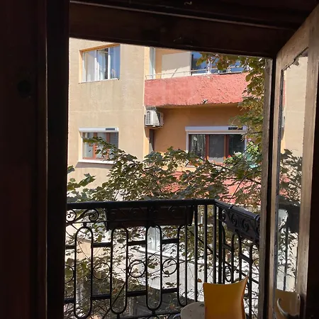 Apartment Time Traveling *