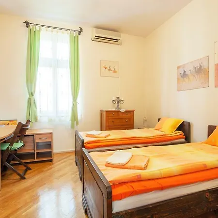 Apartament Time Traveling *