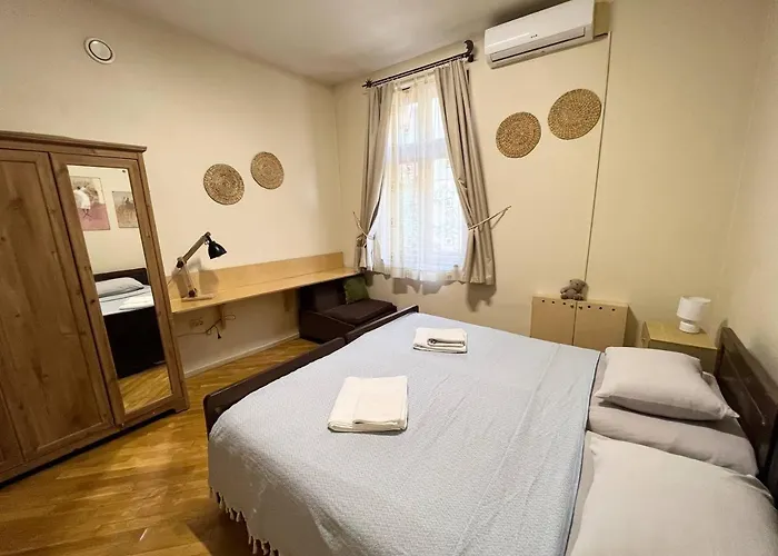 Time Traveling Apartment *