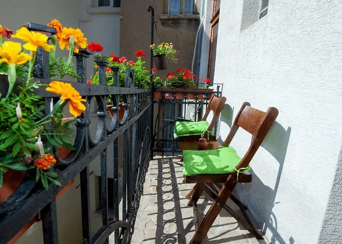 Apartment Time Traveling