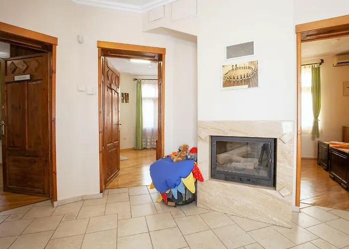 Apartment Time Traveling